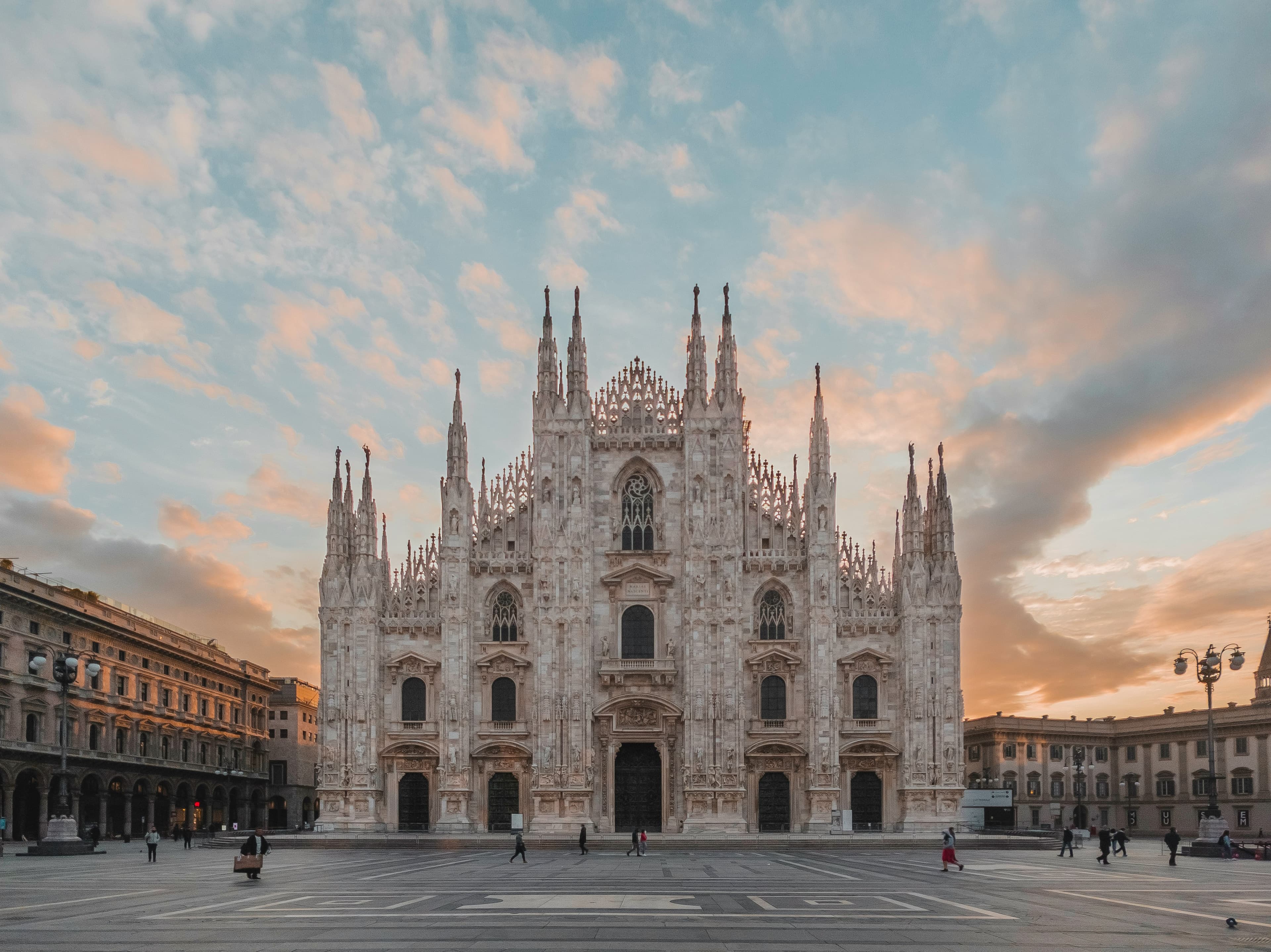 Milan travel tours