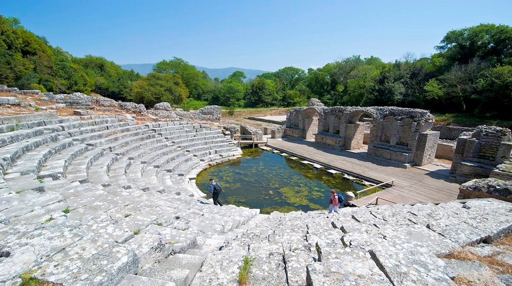 RIVIERA-BUTRINT-SARANDA (4 hours driving time)